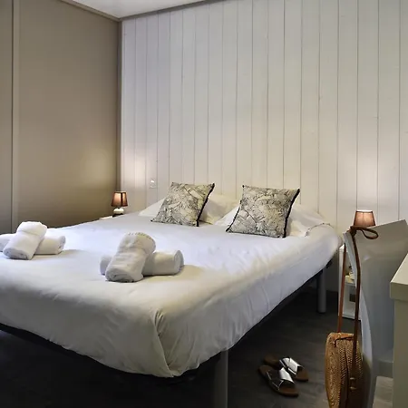 Near Sandy Beaches Alpehytte *