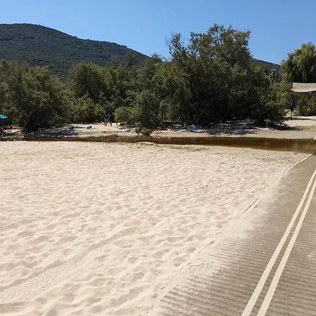 Chalet Near Sandy Beaches *