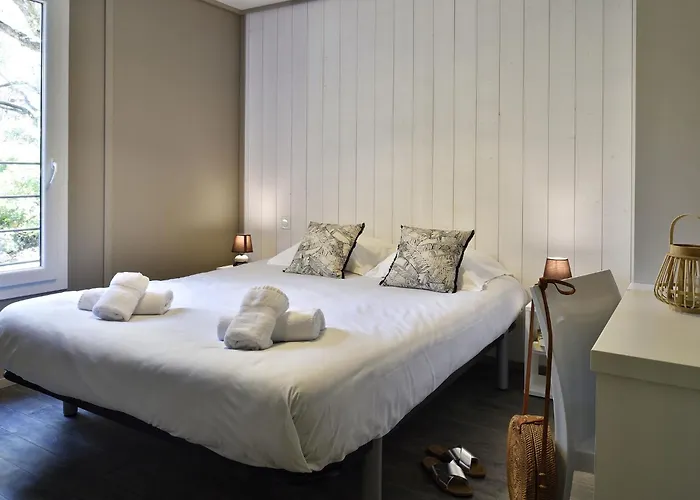 Near Sandy Beaches 木屋 *