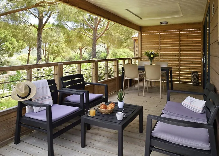 Near Sandy Beaches Alpehytte